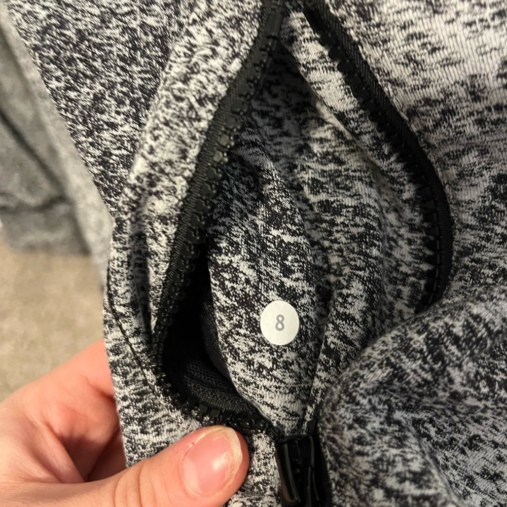 Lululemon Jacket - Picture 4 of 4